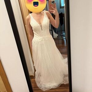 Wedding dress